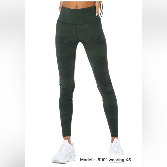 ALO Yoga Pants - Alo yoga high waist vapor legging - cami - hunter green - XS - like new
